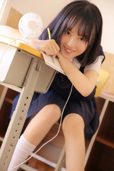 厨房客厅征服美妇